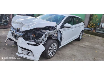 Renault Megane 4 (2016 - 2020) - miniatura 3