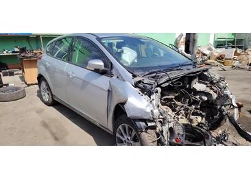 Ford Focus 3 (2011 - 2015) - miniatura 3