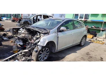 Ford Focus 3 (2011 - 2015) - miniatura 2
