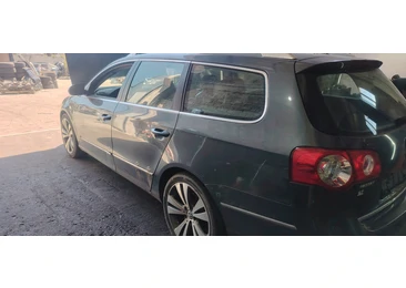 Volkswagen Passat B6 (2005 - 2010) - miniatura 1