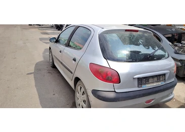 Peugeot 206 1 (facelift) (2002 - 2009) - miniatura 5