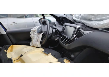 Peugeot 208 1 (2012 - 2016) - miniatura 5