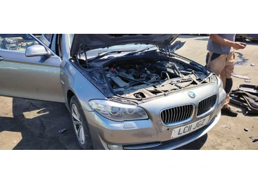BMW Seria 5 F07/F10/F11 (2009 - 2013) - miniatura 2