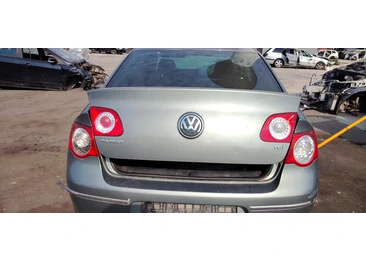 Volkswagen Passat B6 (2005 - 2010) - miniatura 4