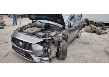 Infiniti Q30 1 (2016 - 2020) - miniatura 2