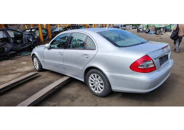 Mercedes Benz E-Class W211/S211 (2002 - 2006) - miniatura 1