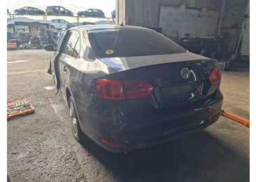 Volkswagen Jetta 6 (2010 - 2014) - miniatura 3