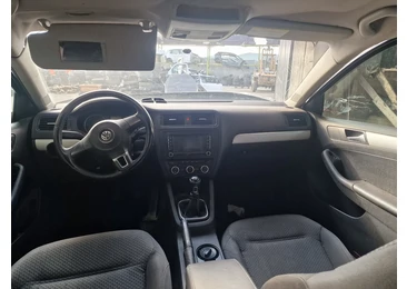 Volkswagen Jetta 6 (2010 - 2014) - miniatura 5