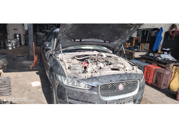 Jaguar XE X760 (2014 - 2020) - miniatura 4