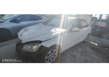 Mercedes Benz C-Class W204/S204 (2007 - 2012) - miniatura 1