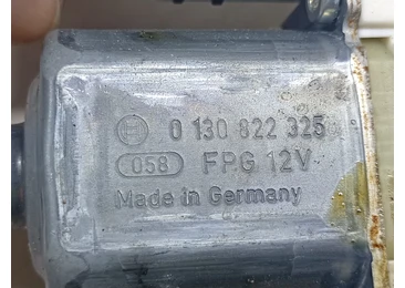 Motoras geam dreapta fata 0130822325 Volkswagen Golf 6 (2008 - 2015) - miniatura 4