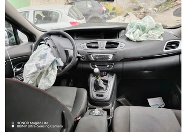 Renault Scenic 3 (2009 - 2012) - miniatura 6
