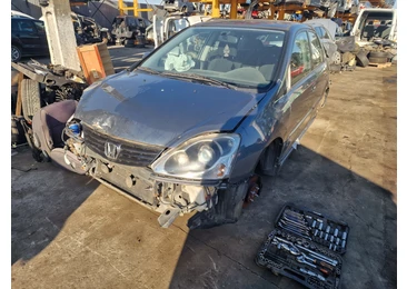 Honda Civic 7 (2000 - 2005) - miniatura 4