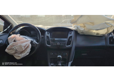 Ford Focus 3 (facelift) (2014 - 2020) - miniatura 4