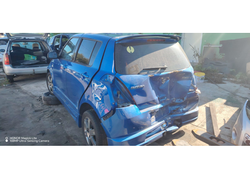Suzuki Swift 3 (2004 - 2010) - miniatura 3