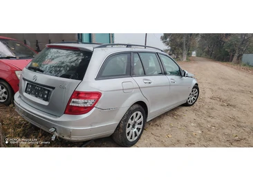 Mercedes Benz C-Class W204/S204 (2007 - 2012) - miniatura 2