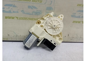 Motoras geam dreapta spate 0130822331 Renault Laguna 3 (2007 - 2011) 1.5 dci 1.5 dci K9K846