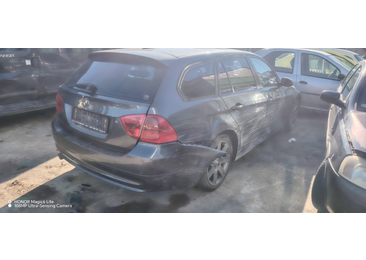 BMW Seria 3 E90 (2004 - 2010) - miniatura 4