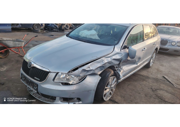 Skoda Superb 2 (facelift) (2013 - 2015) - miniatura 1