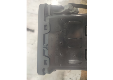 Grila ventilatie bord 1t0819703b Volkswagen Touran 1 (2003 - 2006) - miniatura 4