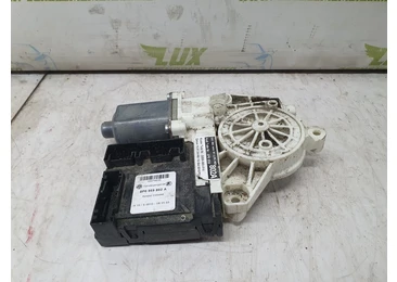 Motoras geam dreapta fata 8p0959802a Audi A3 8P/8PA (facelift) (2004 - 2008)