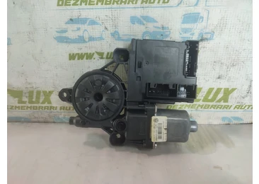 Motoras geam dreapta fata 0130822451 Volkswagen Passat B7 (2010 - 2015) 2.0 tdi CFFB