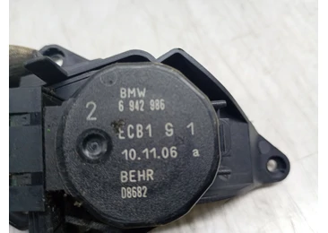 Motoras clapeta mixaj aer 6942986 BMW Seria 5 E60/E61 (2003 - 2007) - miniatura 3