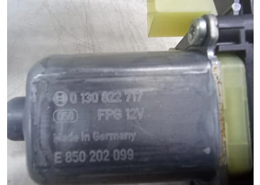 Motoras geam stanga fata 0130822717 Skoda Octavia 3 (facelift) (2017 - 2020) - miniatura 3