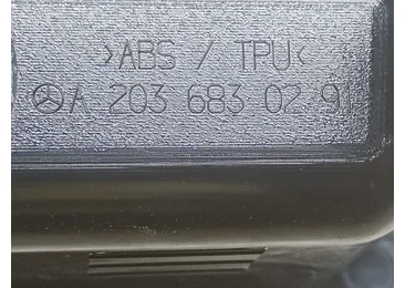 Ornament bord a2036830291 Mercedes Benz C-Class W203 (2000 - 2004) - miniatura 3