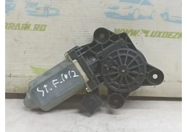 Motoras geam stanga fata a2208204642 Mercedes Benz C-Class W203 (2000 - 2004) om611962