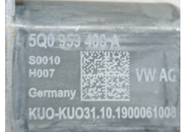 Motoras geam dreapta spate 5Q0959408a Skoda Octavia 3 (facelift) (2017 - 2020) - miniatura 3