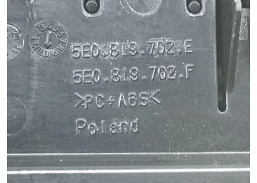 Grila ventilatie bord 5e0819702f Skoda Octavia 3 (facelift) (2017 - 2020) - miniatura 3
