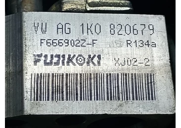 Radiator clima bord 1k0820679 Volkswagen Golf 5 (2003 - 2009) - miniatura 4