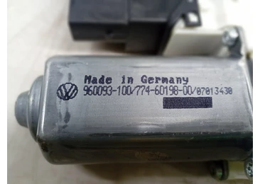 Motoras geam stanga spate 3c0959703b Volkswagen Golf 6 (2008 - 2015) - miniatura 4