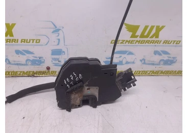 Broasca stanga spate 825030013R Renault Latitude 1 (2010 - 2014) 2.0 DCI M9R824
