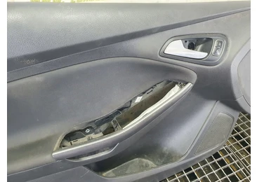 Fata usa stanga fata Ford Focus 3 (facelift) (2014 - 2020) - miniatura 2