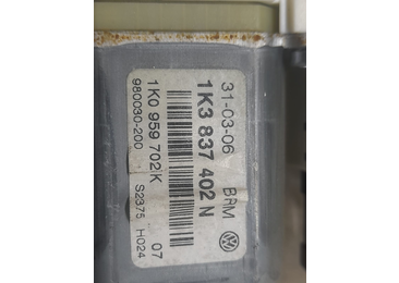 Motoras geam dreapta fata 1k3837402N Volkswagen Golf 5 (2003 - 2009) - miniatura 3