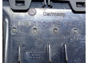 Grila ventilatie bord 1T0819703a Volkswagen Touran 1 (facelift) (2006 - 2010) - miniatura 3