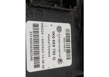 Motoras geam dreapta spate 1k0959792G Volkswagen Touran 1 (facelift) (2006 - 2010) - miniatura 3