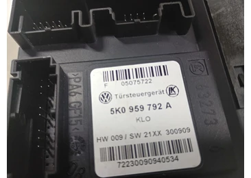 Motoras geam stanga fata 5k0959702c Volkswagen Golf 6 (2008 - 2015) - miniatura 3