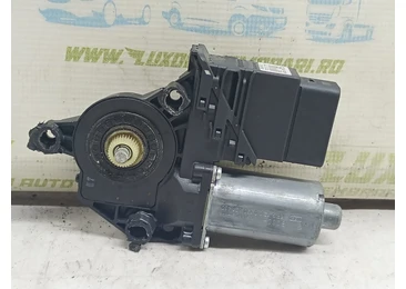 Motoras geam dreapta spate 1k4839402c Volkswagen Golf 5 (2003 - 2009) BKD