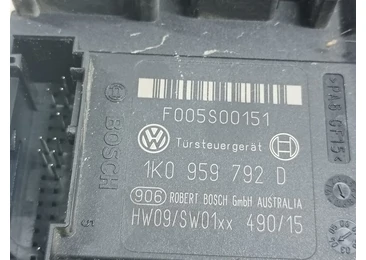 Motoras geam dreapta fata 1T0959702R Volkswagen Golf 5 (2003 - 2009) - miniatura 3