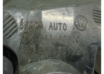 Proiector ceata stanga 1Z0941699C Skoda Octavia 2 (facelift) (2008 - 2013) - miniatura 3