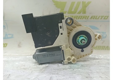 Motoras geam dreapta fata 1k0959792H Volkswagen Golf 5 (2003 - 2009)