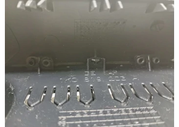 Grila ventilatie 1K0819203a Volkswagen Golf 6 (2008 - 2015) - miniatura 3
