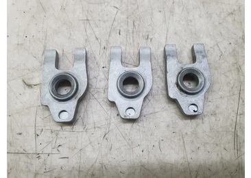 Brida injector Nissan Qashqai 2 J11 (2013 - 2020) - miniatura 2