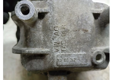 Suport motor 1k0199262 Volkswagen Golf 6 (2008 - 2015) CBDC