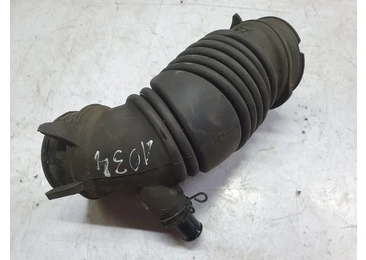 Furtun admisie 17880-0r050 Toyota Avensis 3 T27 (facelift) (2011 - 2015) 2.0 D-4D 1AD-FTV 2.0 D-4D 1AD-FTV