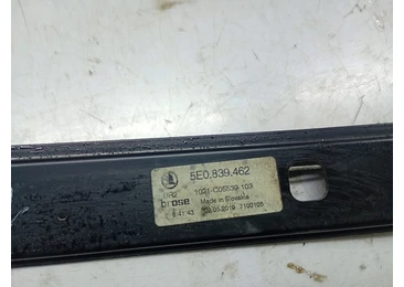 Macara geam dreapta spate 5e0839462 Skoda Octavia 3 (facelift) (2017 - 2020) - miniatura 2