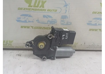Motoras geam dreapta spate 1k0959704F Volkswagen Golf 5 (2003 - 2009) - miniatura 2